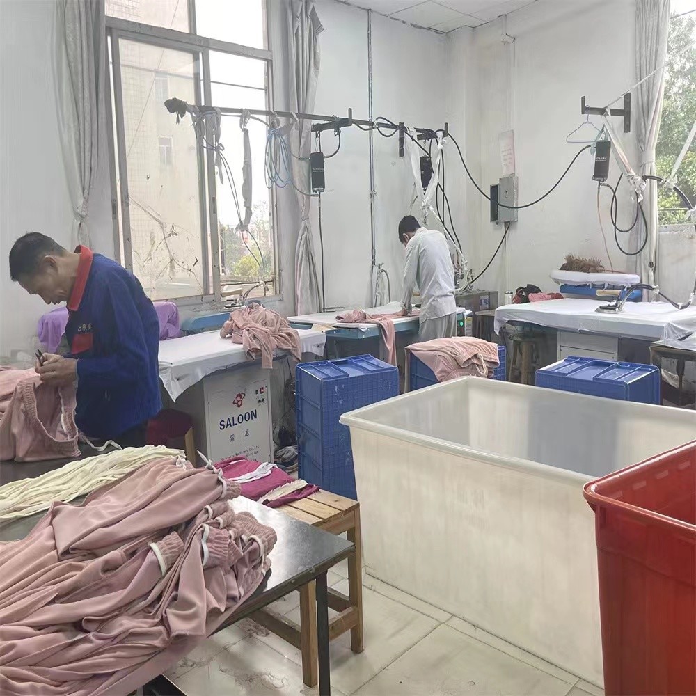 Guangzhou Vinas clothing technology Co., LTD Fabrik Produktionslinie