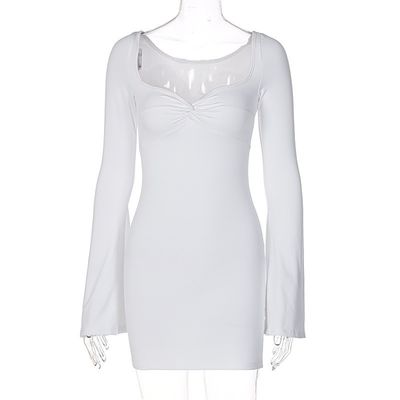 Feste Farbe Enges Kleid Weißes Quadratkragen Hohe Absätze Enges Kleid Flachärme