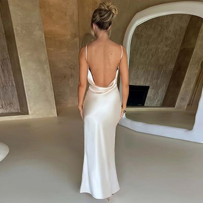 Schönes langes Slipkleid für Frauen Komfortables elegantes weißes langes Kleid