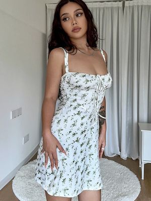 Kleine Blume sexy Slip Kleid Halter Slim Fit Rock Linie Hals Rock