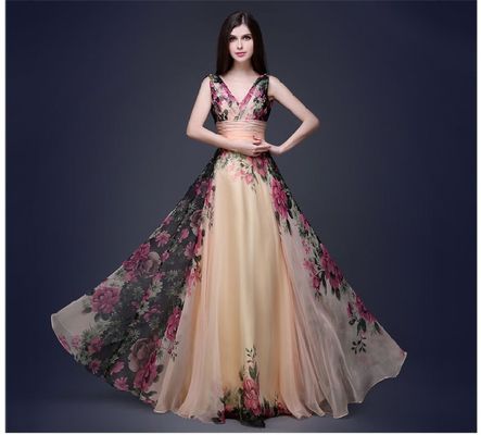 Schöne, schlanke Abendkleider, elegantes Blumenkleid mit Schultern.
