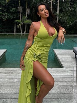 Custom Frühjahr und Sommer Neue Mode Sexy Feste Farbe Schlanke Hohe Taille V-Hals Halter Kleid Frau