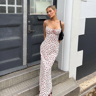 Custom-Damen-Frühling/Sommer 2024 neue süße Wind-Halsschnitt Spitze Spitze blumige Halterkleid