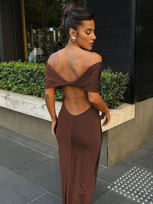 Custom Ein-Linie Schulter-Flecken-Kleid Schlankung Schnittunterrock Kleid Frau