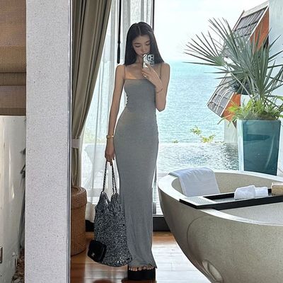 Ein-Linien-Hals Halter Halter sexy Mode reiner Wind schlanke Taille Taille langes Kleid