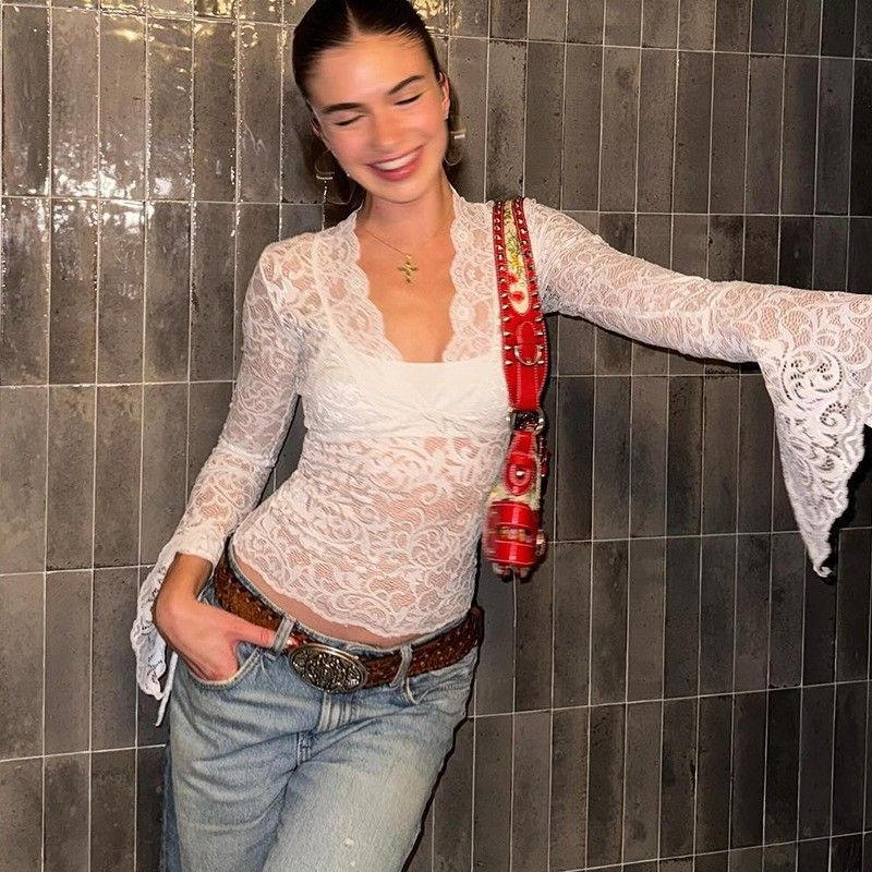 Neue sexy tiefe V schlanke Passform alles kurze Ernte kundenspezifische Spitze langer Ärmel Spice Girl Stil Spitze Top